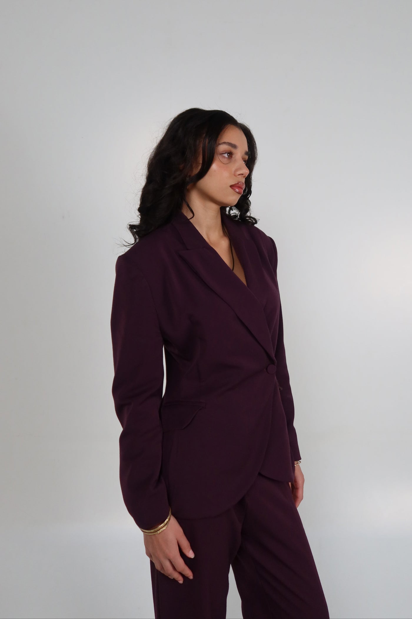 THE TAILORED BLAZER - Aubergine