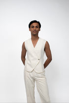 THE SHREYA GILET PINSTRIPE - Off White