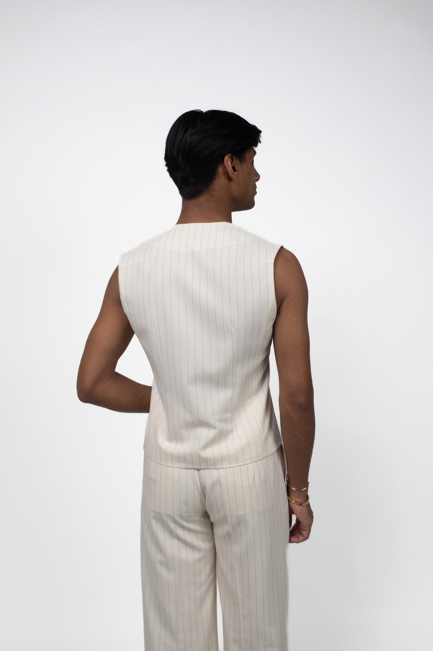 THE SHREYA GILET PINSTRIPE - Off White