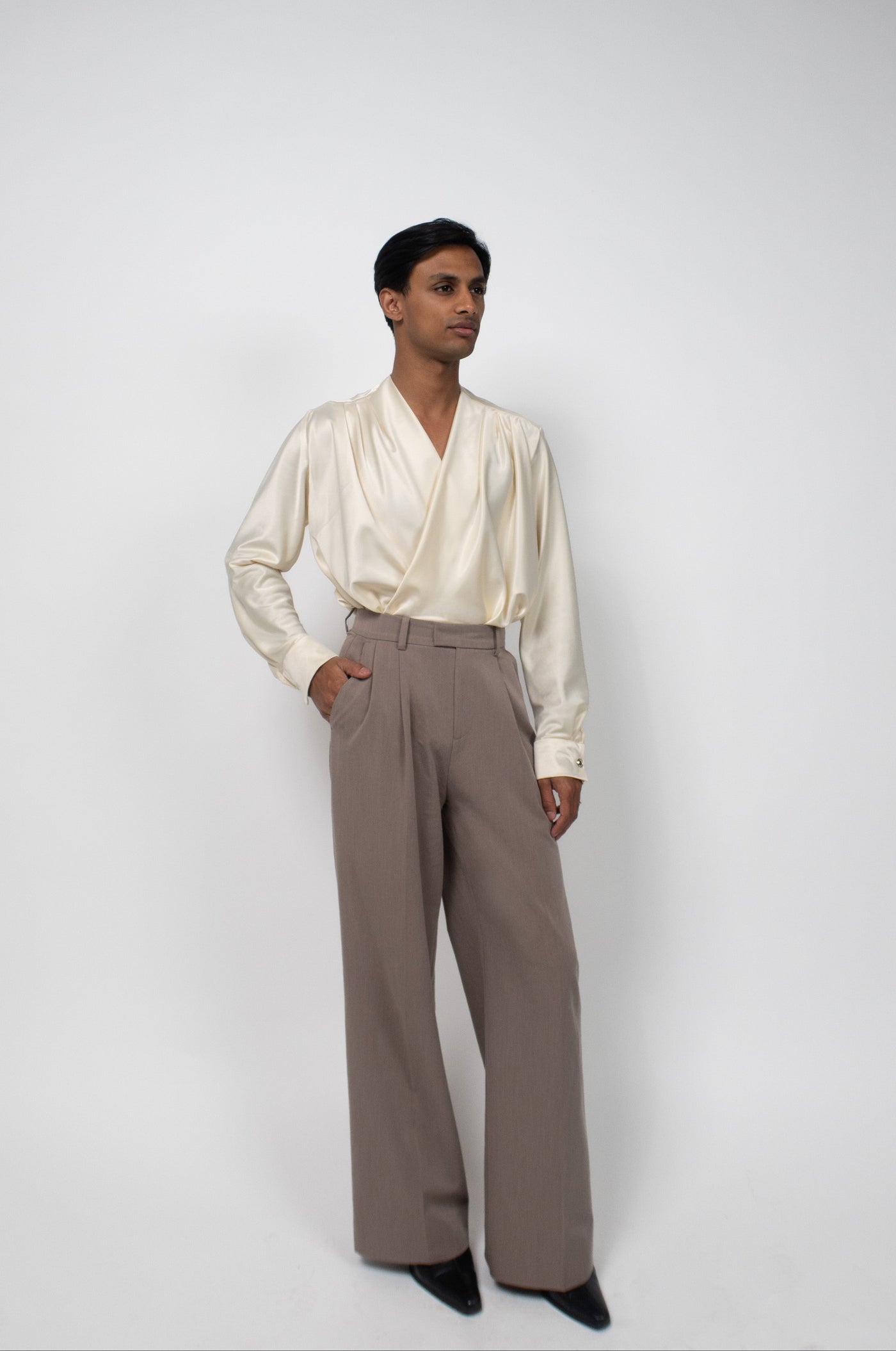 THE DAYE TROUSERS - Light Taupe
