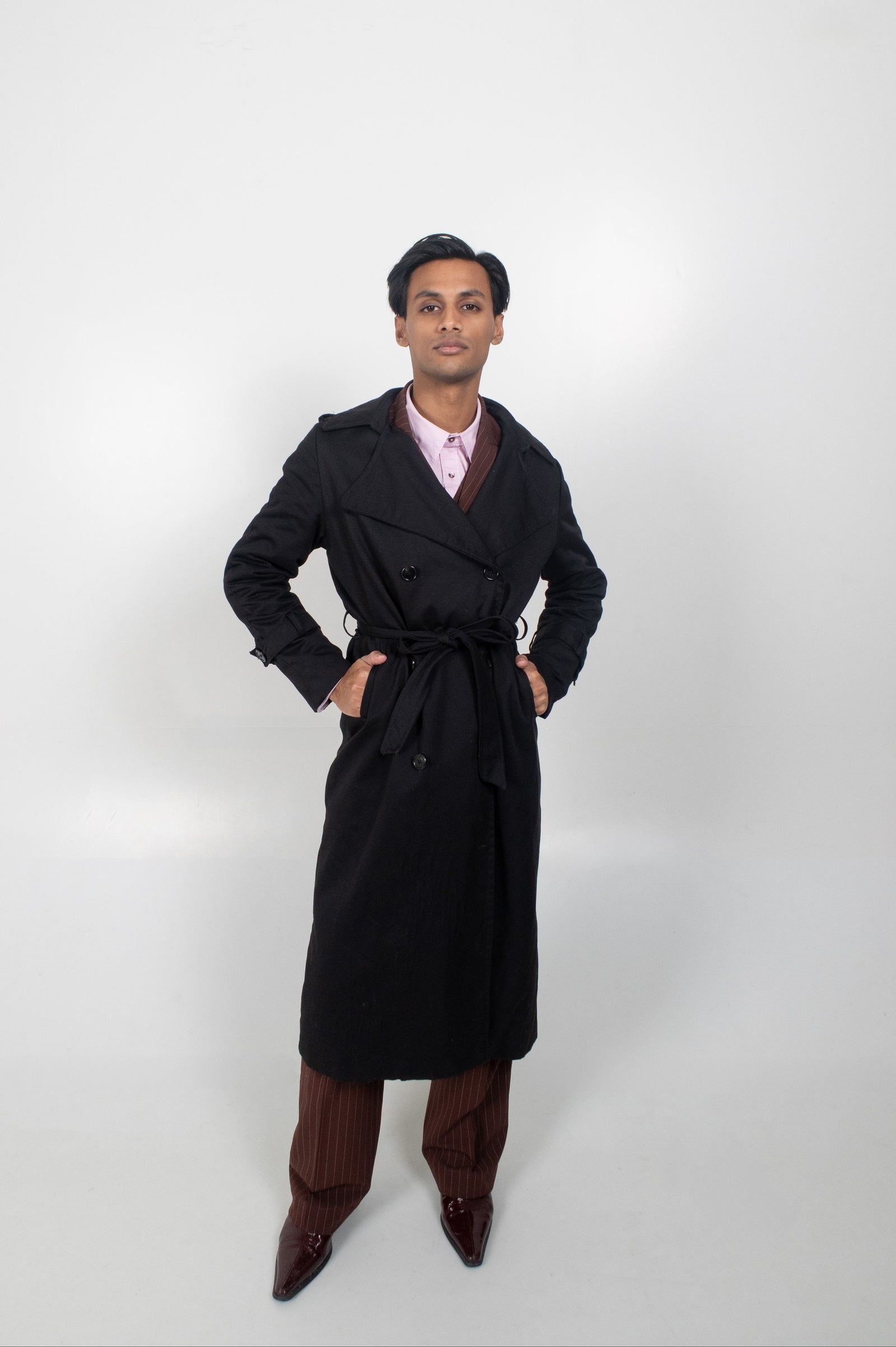 THE IVEN TRENCH - Black