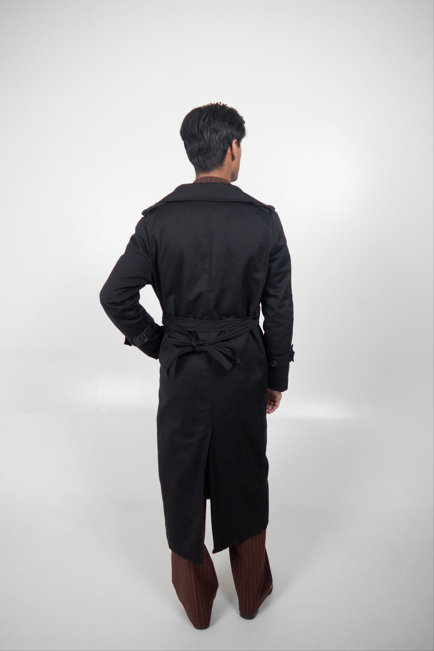 THE IVEN TRENCH - Black