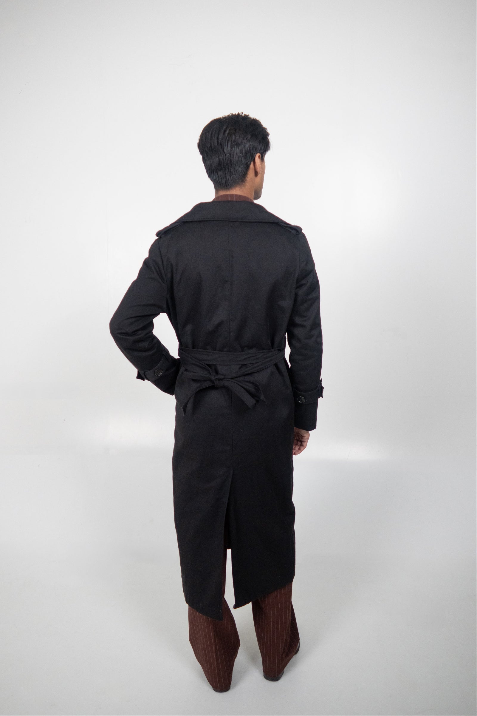 THE IVEN TRENCH - Black