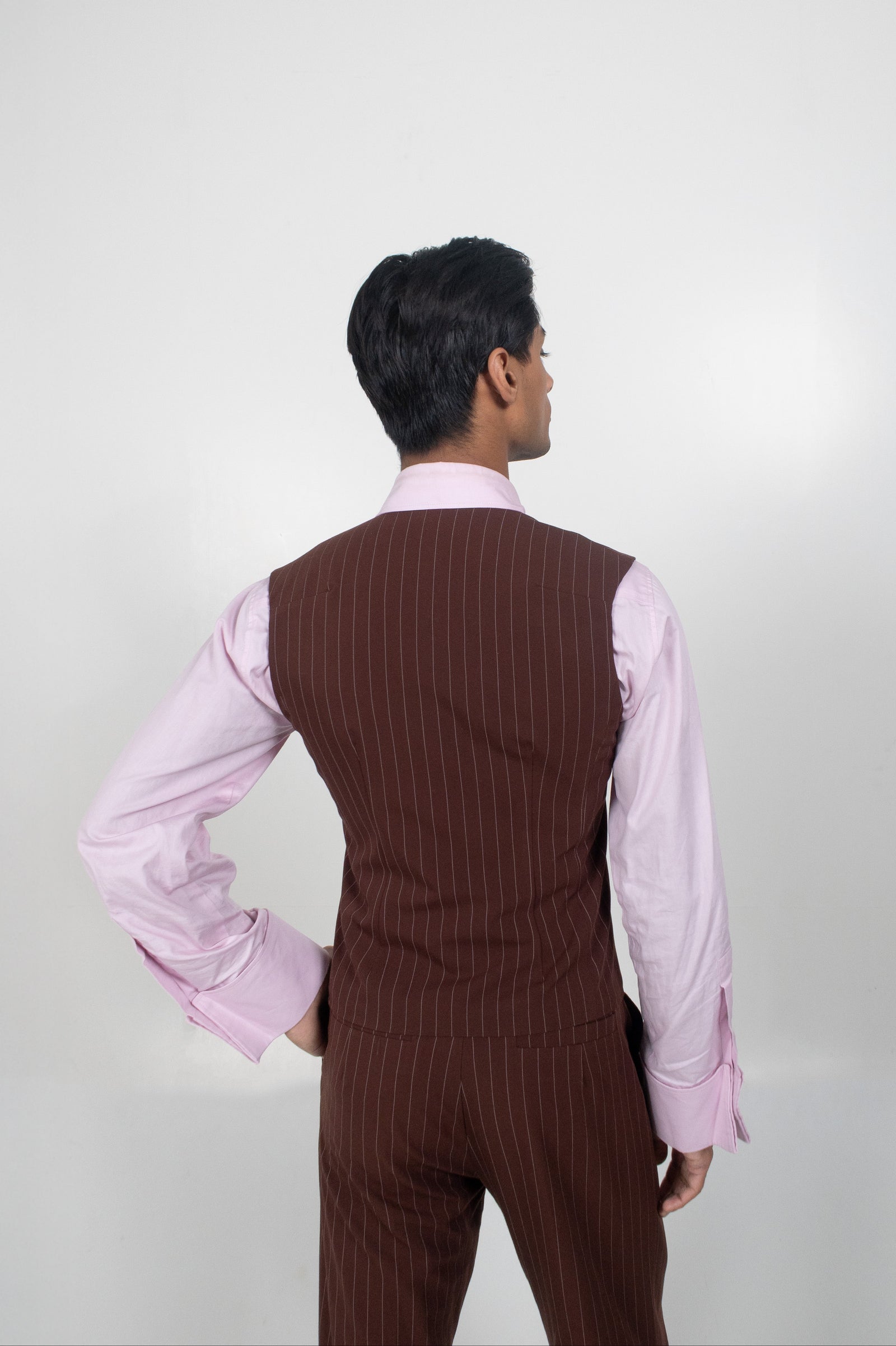 THE SHREYA GILET PINSTRIPE - Cocoa